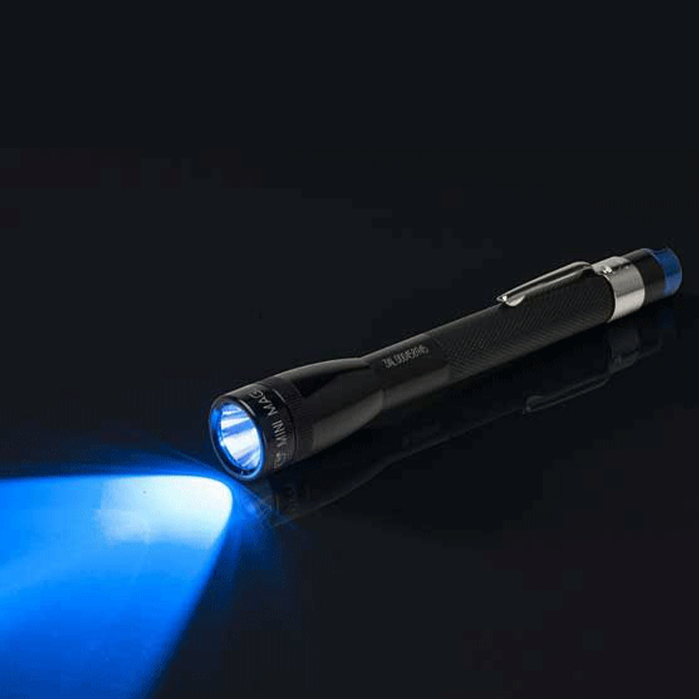 Mini Maglite AAA LED Blue Spectrum Pocket Flashlight