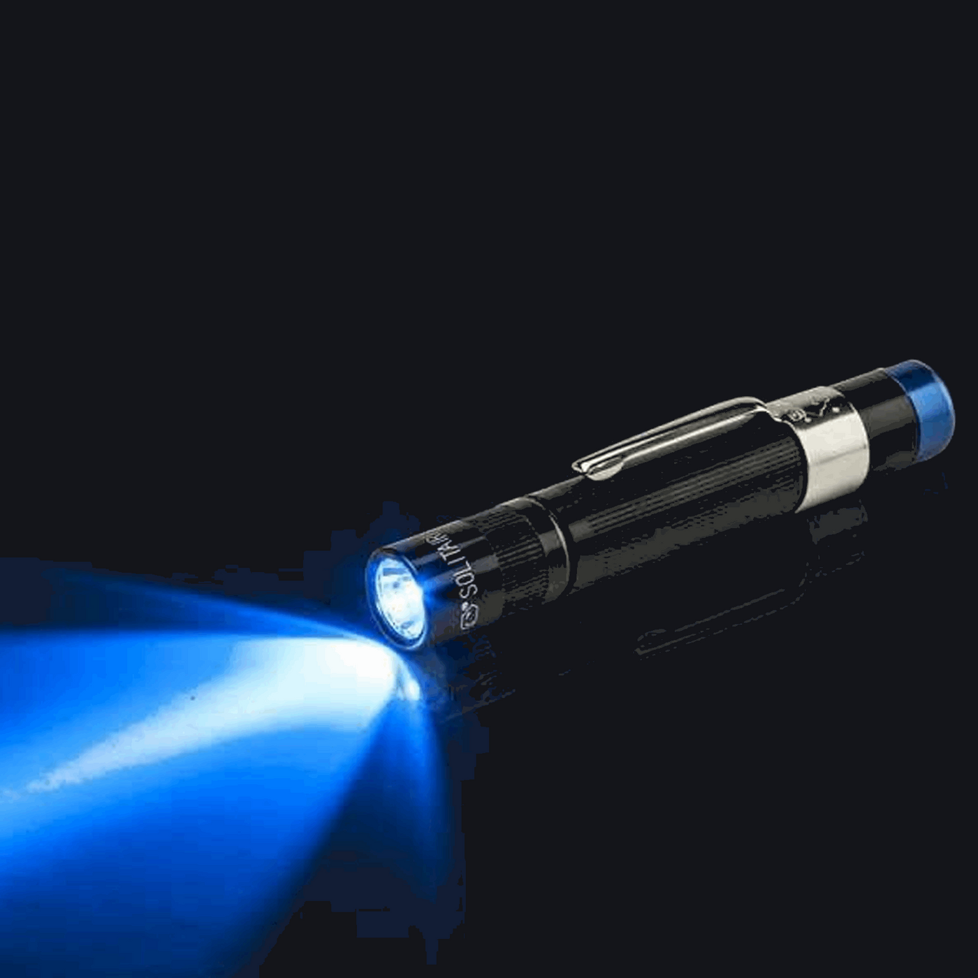 Maglite Solitaire LED Pocket Flashlight  Spectrum Series Blue