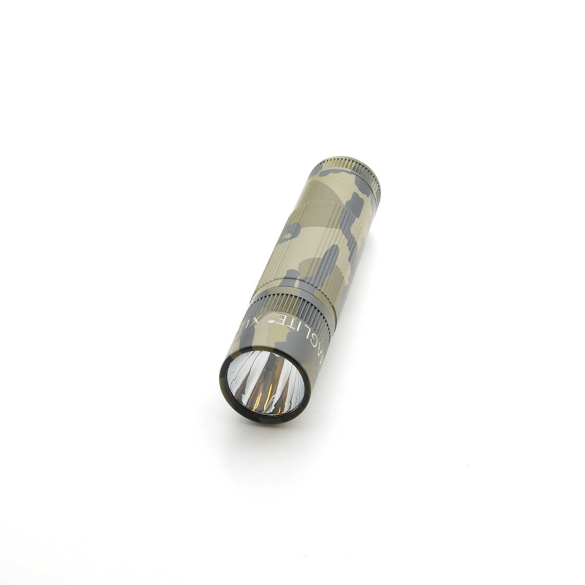 End view of Mossy Oak Bottomland Maglite XL50 showing camouflage body and clear lens
