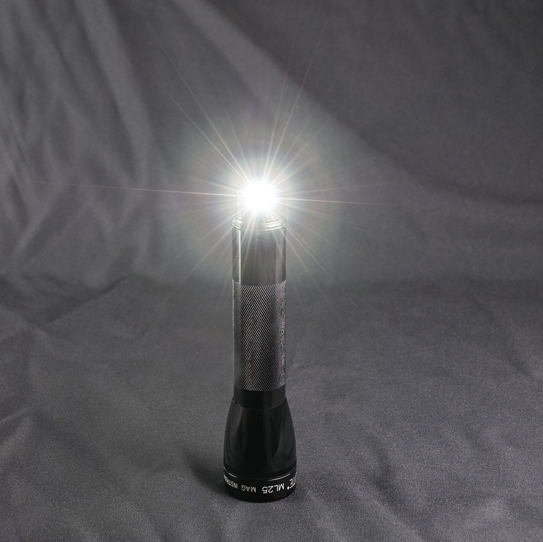 ML25LT LED - You Light Up My Life - 2-Cell C Flashlight Red