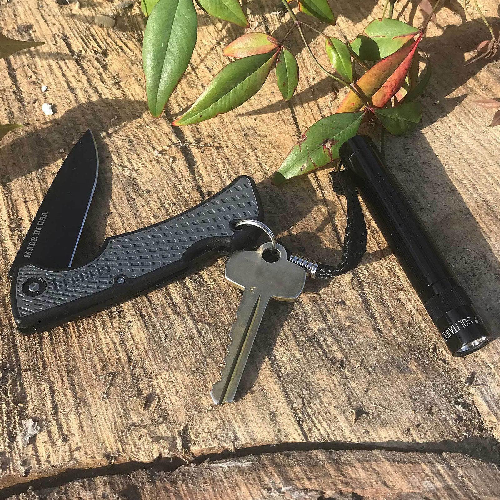 Gerber Solitaire LED Flashlight Bundle With US1 Knife – Maglite