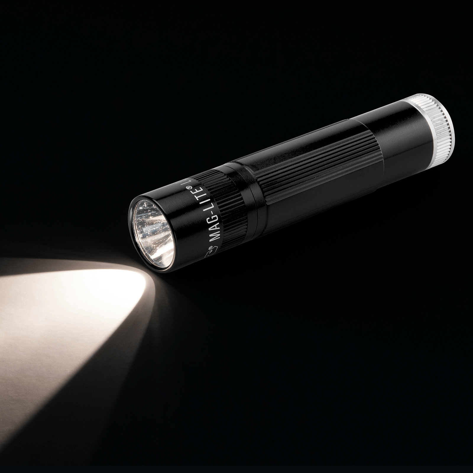 Maglite® Warm White Spectrum XL50® LED Flashlight – 140 Lumens, 186-Meter Warm White Beam & Multi-Mode Specialty Lighting
